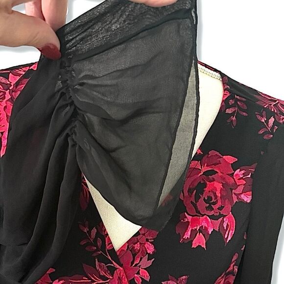 Torrid Black and Pink Floral Surplice Sheer Sleeve Polyester Top Sz XXL - Picture 8 of 13